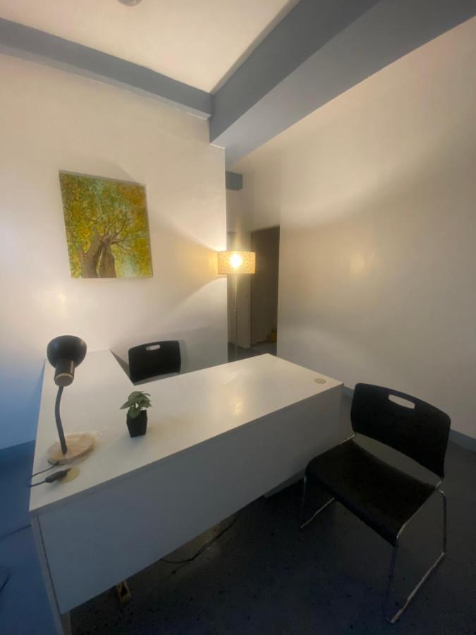 סן פדרו מקאטי Lime Lite Manila Hostel מראה חיצוני תמונה
