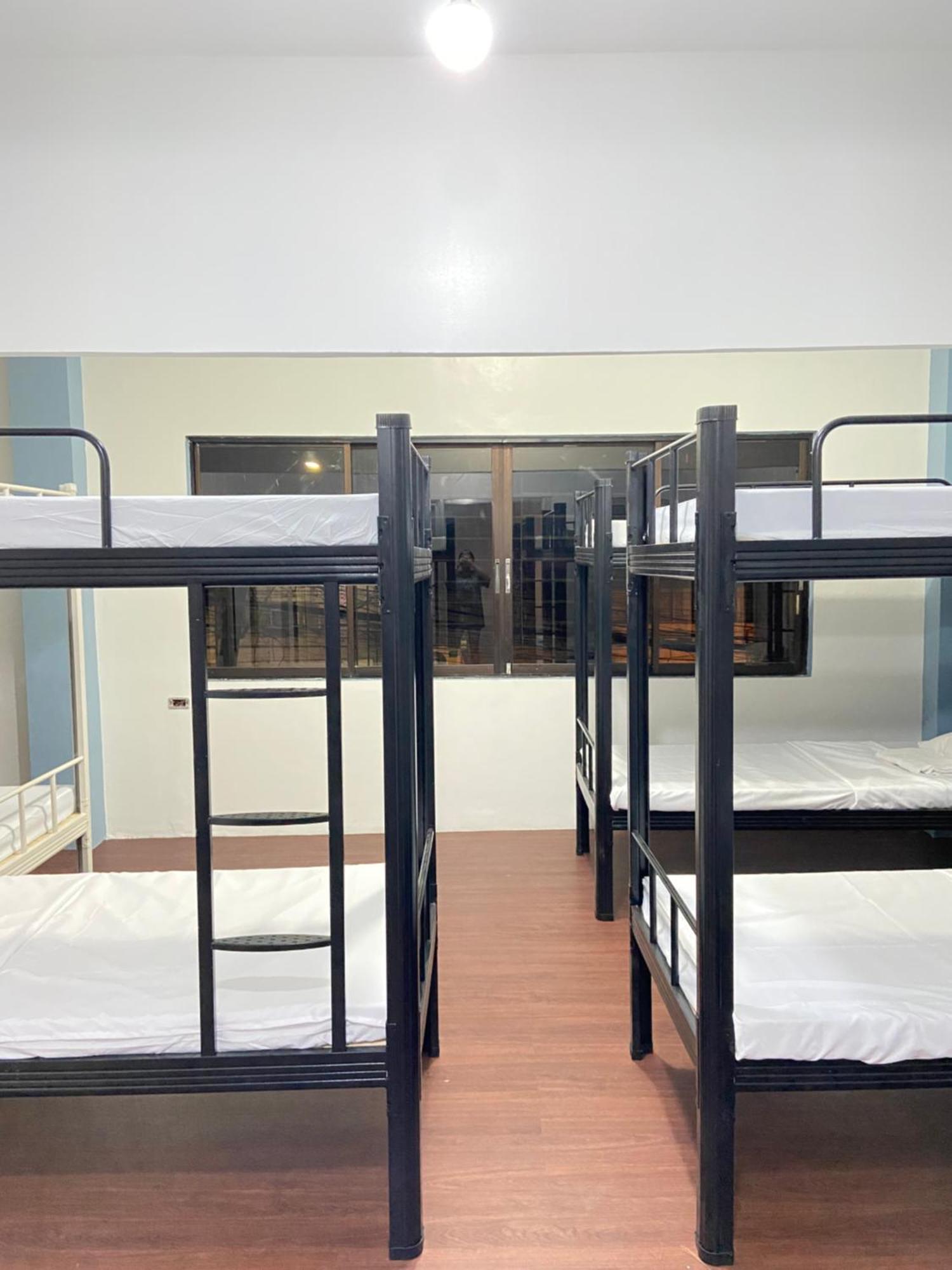 סן פדרו מקאטי Lime Lite Manila Hostel מראה חיצוני תמונה